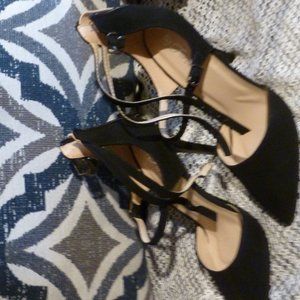 Cute Faux Suede Black High Heels w/ankle strap & back zip closure sz 9